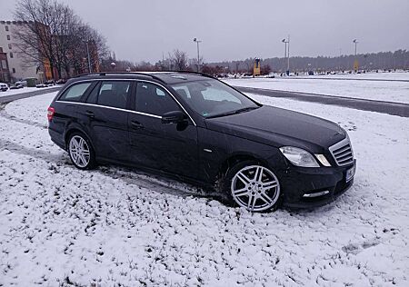 Mercedes-Benz E 220 T CDI DPF BlueEFFICIENCY