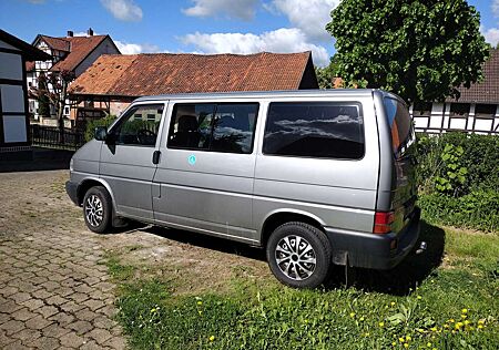 VW T4 Volkswagen /MULTIVAN/CARAVELLE Transporter TDI 7DB1Y2