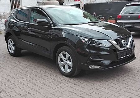 Nissan Qashqai N-Connecta. Automatikgetriebe