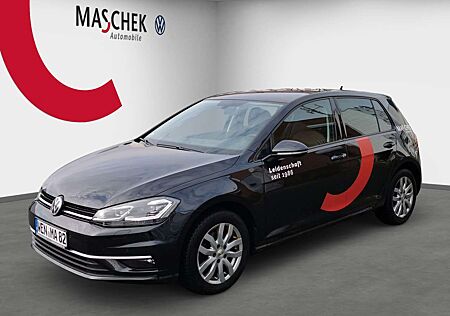 VW Golf Volkswagen Comfortline 1.6 TDI LED ACC Navi RearView Sitzh