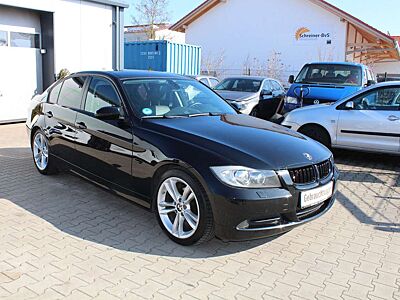 BMW 320 3 Limousine 320i großes Navi/Vollleder