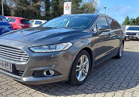 Ford Mondeo Titanium /Navi/LED/AHK/