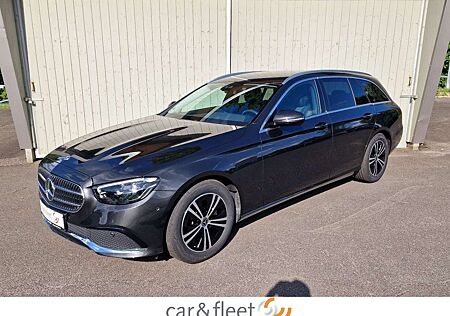 Mercedes-Benz E 220 d T Avantgarde Navi LED SiHz RFK AHK Luft