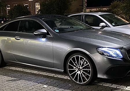 Mercedes-Benz E 220 d Coupé AMG Line, Panorama, SHZ, AppleCarPlay