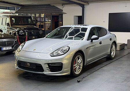 Porsche Panamera 4/BOSE/S-DACH/NAVI/XENON