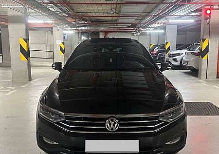 VW Passat Variant Volkswagen 2.0 TDI SCR DSG Elegance