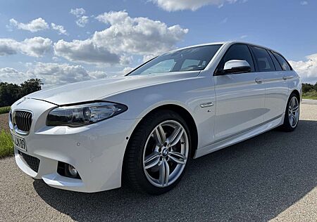 BMW 530d 530 xDrive Touring Sport-Aut. Luxury Line
