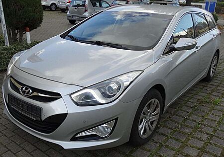 Hyundai i40 Comfort 1,6 Kombi ( FESTPREIS )