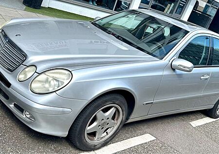 Mercedes-Benz E 200 Kompressor Automatik Classic