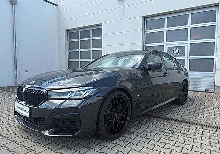 BMW 530 d xDrive ///PAKET/LASER/HEAD-UP/GLASDACH/ACC/AHK F