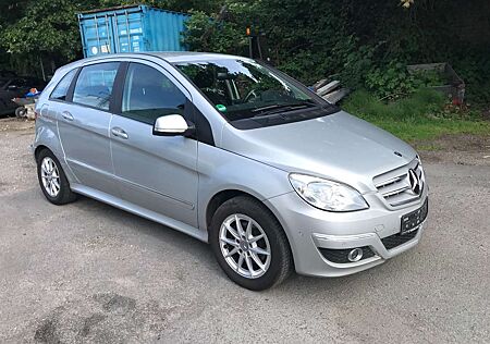 Mercedes-Benz B 200 B-Klasse mit Klima, Automatik - TÜV NEU? -