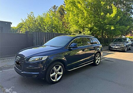 Audi Q7 3.0 TDI DPF quattro tiptronic S-LINE