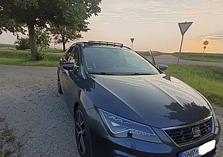 Seat Leon ST 2.0 TSI DSG OPF FR Pno-Dach