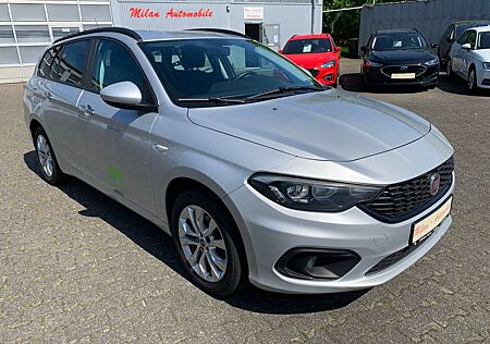 Fiat Tipo Easy mit ALU- PDC -Navi-Klima -Telefonie- Tempomat