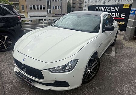 Maserati Ghibli 3,0 V6*AUT*SPUR*APPLE*R.CAM*BI-XENON