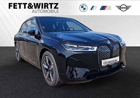 BMW iX xDrive50 PanoSkyLounge|AHK|Autobahnass.