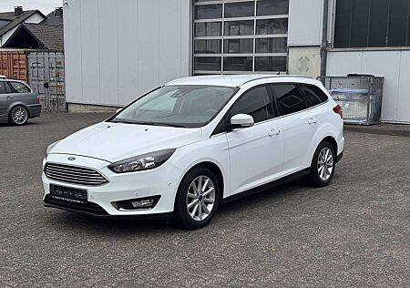 Ford Focus Titanium, Klima, AHK, Winter-Paket, Park-Assistent