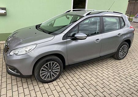 Peugeot 2008 Active*Scheckheftgepflegt*Standheizung*AHK*KLIMA*