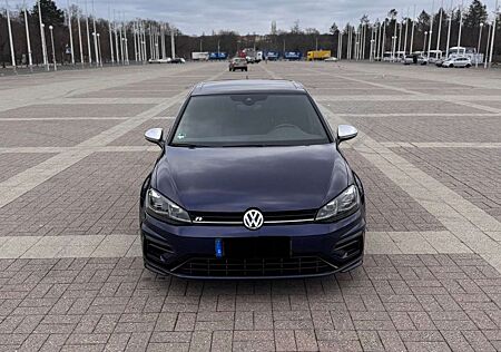 VW Golf R Volkswagen VII R. 2.0 TSI/4MOTION/CAM/DSG