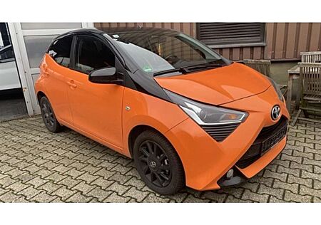 Toyota Aygo X-Cite Apple CarPlay Android Auto Musikstreaming R