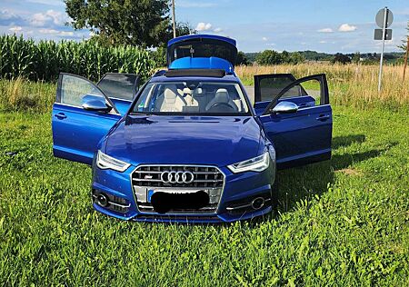 Audi S6 Avant