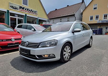 VW Passat Variant Volkswagen Passat Var. 2.0TDI Highgl. BMT NAVI+LEDER+AHK