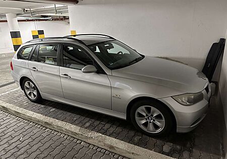 BMW 320i 320 Touring