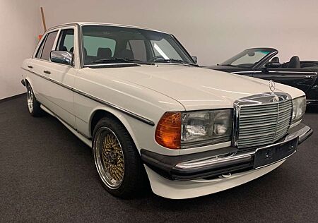 Mercedes-Benz 200 V8 5.0 (W123) H-KENNZEICHEN