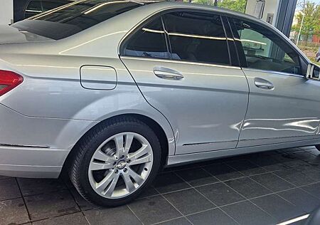 Mercedes-Benz C 180 CGI Automatik BlueEFFICIENCY Avantgarde