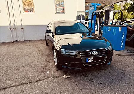 Audi A4 Avant 2.0 TDI DPF Attraction