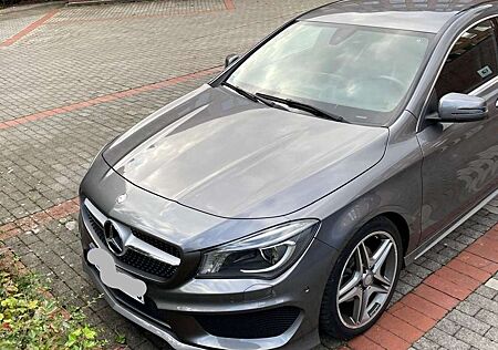 Mercedes-Benz CLA 180 7G-DCT AMG Line