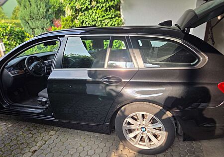 BMW 520d 520 Touring, Panoramadach, Navi, TÜV neu