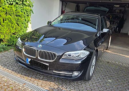 BMW 520d 520 Touring, Panoramadach, Navi