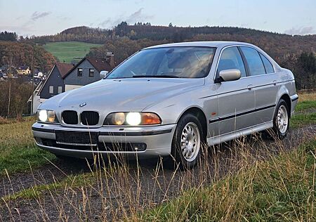 BMW 523i 523 Automatik mit TÜV und Winterreifen