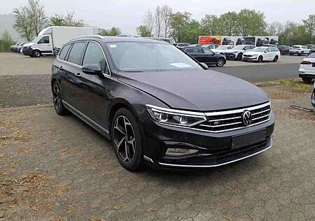 VW Passat Variant Volkswagen Elegance 1.5 TSI "R-Line/Matrix"