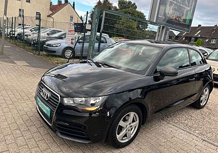 Audi A1 attraction*TÜV NEU*1 HAND*KLIMA*TOP*SHZ*