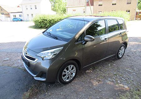 Toyota Verso-S Dual-VVT Cool 2.Hd/Navi/Pano/Klima/SHZ