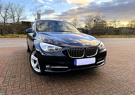 BMW 530d 530 GT TÜV NEU/XENON/NAVI/KAMERA/EHK