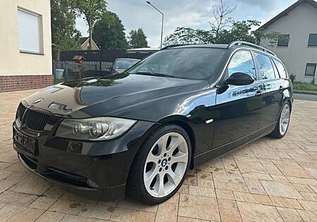 BMW 325 i Touring+Leder+Navi+Xenon+Panorama+