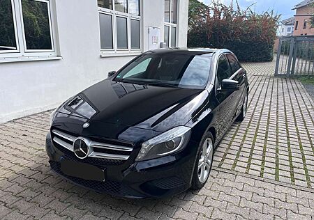 Mercedes-Benz A 250 BlueEFFICIENCY 7-DCT