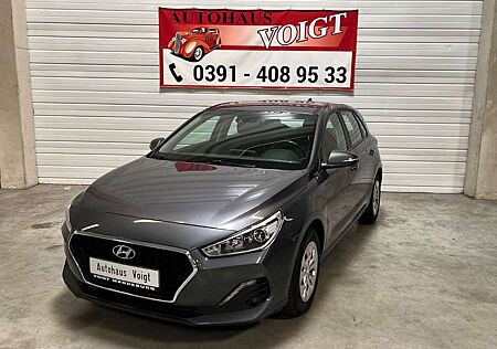 Hyundai i30 Navi Sitzheizg Tempomat Kamera Lenkradh.