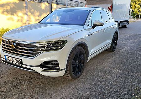 VW Touareg Volkswagen 3.0 V6 TSI OPF 4Motion Aut.
