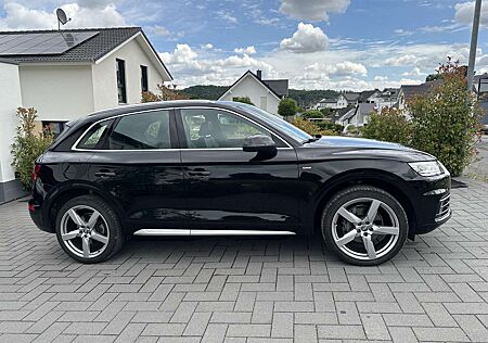 Audi Q5 quattro sport Ahk 8-fach bereift 21 Zoll S Line