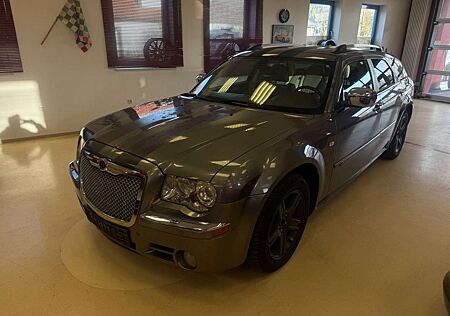 Chrysler 300C Touring 3.0 CRD Kombi,Navi,Xenon,1 Hand