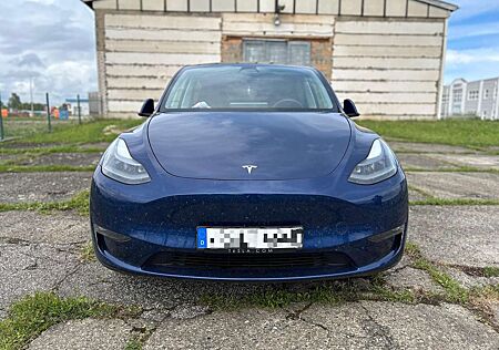 Tesla Model Y Longe Range Dual Motors