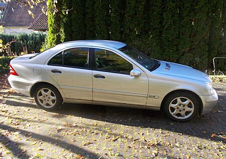 Mercedes-Benz C 180 C-Klasse+Classic