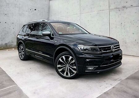 VW Tiguan Allspace Volkswagen 2.0 TDI 4M DSG-R-Line Pano-360Kamera- Headup