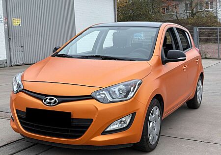Hyundai i20 1.4 Autom. | Zustand wie Jahreswagen | 1.Hnd
