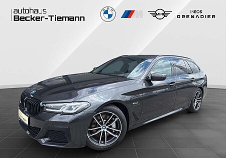 BMW 530 e Touring M Sport/Panorama/AHK/Driving/Parking/HK-