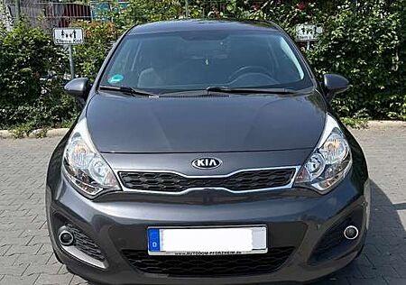 Kia Rio Dream Team